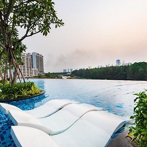 Convinia Luxury The Peak Midtown
